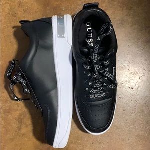 NEW Guess shoes